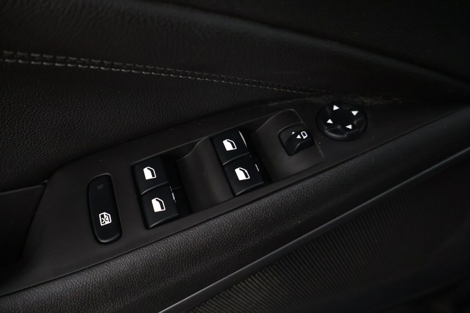 Opel Crossland 2021 Innovation Plus 130 Turbo A - | Vakionopeudensäädin | 360-kamera | BLIS | Peruutuskamera | Tutkat edessä ja takana | Navi | Lämmitetty ratti | Lohkolämmitin sisäpistokkeella | Jakopää tehty |