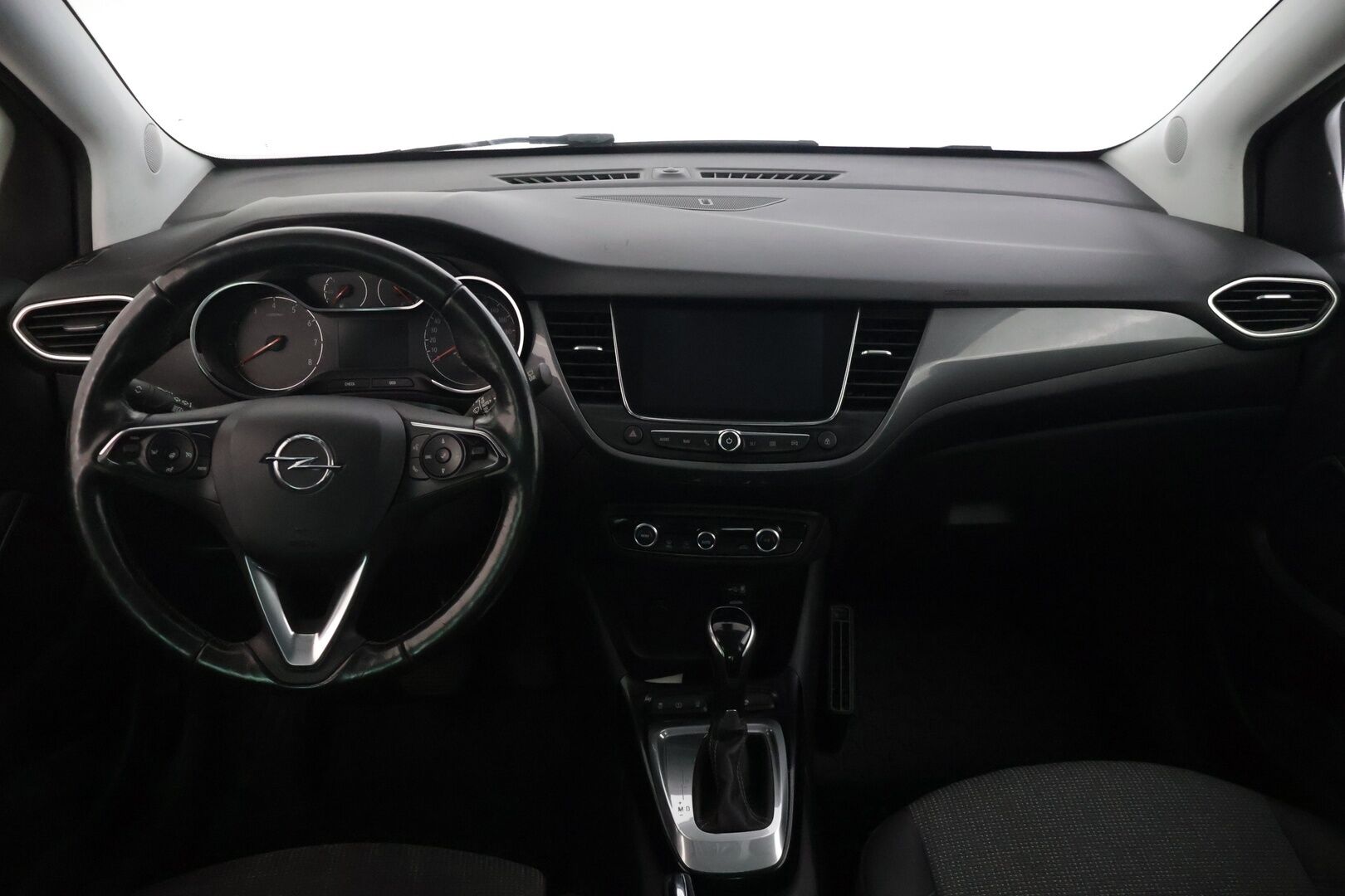 Opel Crossland 2021 Innovation Plus 130 Turbo A - | Vakionopeudensäädin | 360-kamera | BLIS | Peruutuskamera | Tutkat edessä ja takana | Navi | Lämmitetty ratti | Lohkolämmitin sisäpistokkeella | Jakopää tehty |