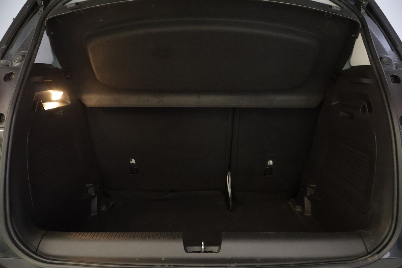 Opel Crossland 2021 Innovation Plus 130 Turbo A - | Vakionopeudensäädin | 360-kamera | BLIS | Peruutuskamera | Tutkat edessä ja takana | Navi | Lämmitetty ratti | Lohkolämmitin sisäpistokkeella | Jakopää tehty |
