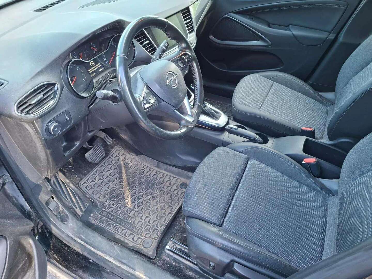 Opel Crossland 2021 Innovation Plus 130 Turbo A - | Vakionopeudensäädin | Peruutuskamera | Tutkat edessä ja takana | Navi | Lämmitetty ratti | Lohkolämmitin sisäpistokkeella | 
