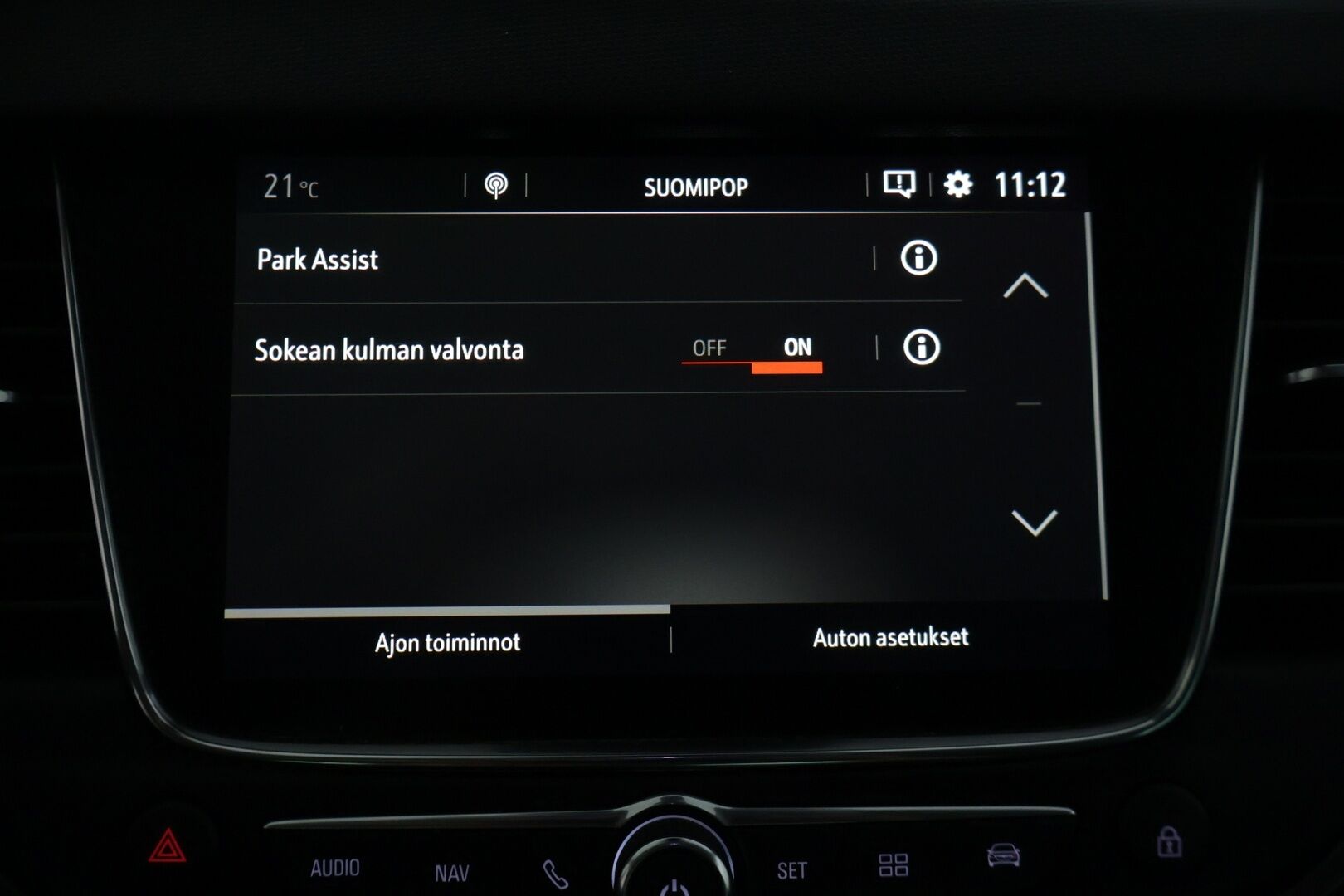 Opel Crossland 2021 Innovation Plus 130 Turbo A - | Vakionopeudensäädin | 360-kamera | BLIS | Peruutuskamera | Tutkat edessä ja takana | Navi | Lämmitetty ratti | Lohkolämmitin sisäpistokkeella | Jakopää tehty |