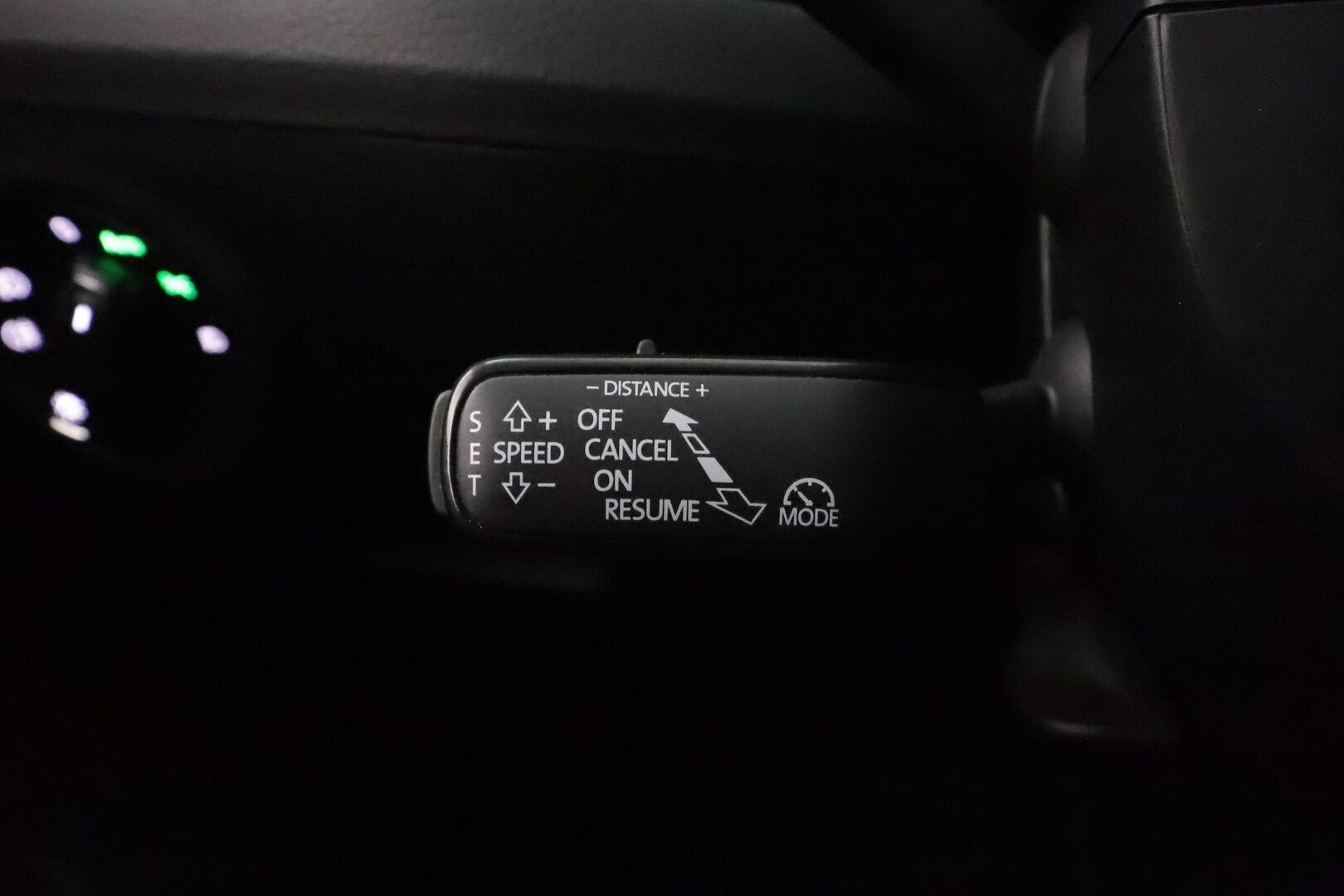 Skoda Superb 2018 Combi 2,0 TDI 190 4x4 L&K DSG Autom. - | ACC | Webasto | Koukku | Hierova muistipenkki | Canton | Ilmastoidut Nahat | P.Kamera | LED | Apple&Android | Kahdet Renkaat | Merkkihuollettu |