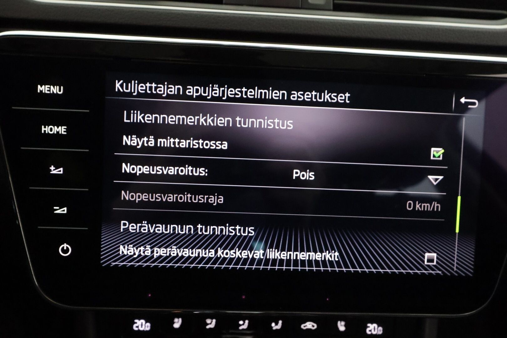 Skoda Superb 2018 Combi 2,0 TDI 190 4x4 L&K DSG Autom. - | ACC | Webasto | Koukku | Hierova muistipenkki | Canton | Ilmastoidut Nahat | P.Kamera | LED | Apple&Android | Kahdet Renkaat | Merkkihuollettu |