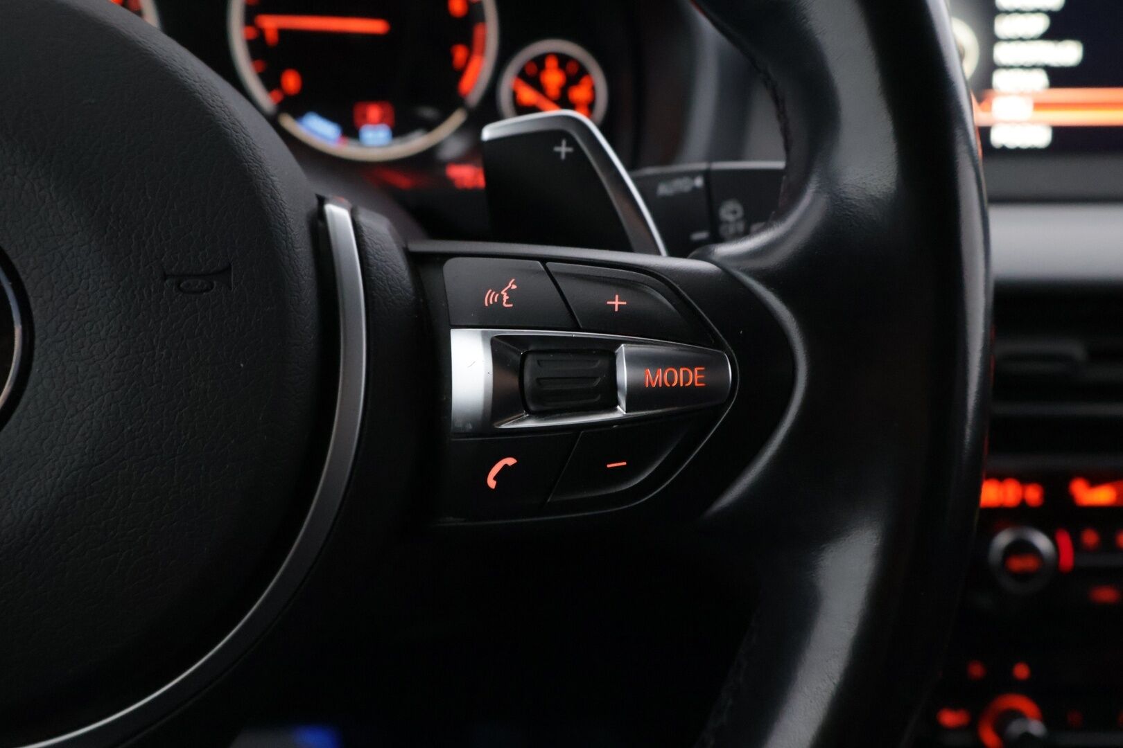 BMW X5 2016 F15 xDrive40e A M-sport *Myydään Huutokaupat.com* - *SOH 81% / Prof.Navi / Vakkari / Comfort penkit / Nahkapenkit / Keylessgo*