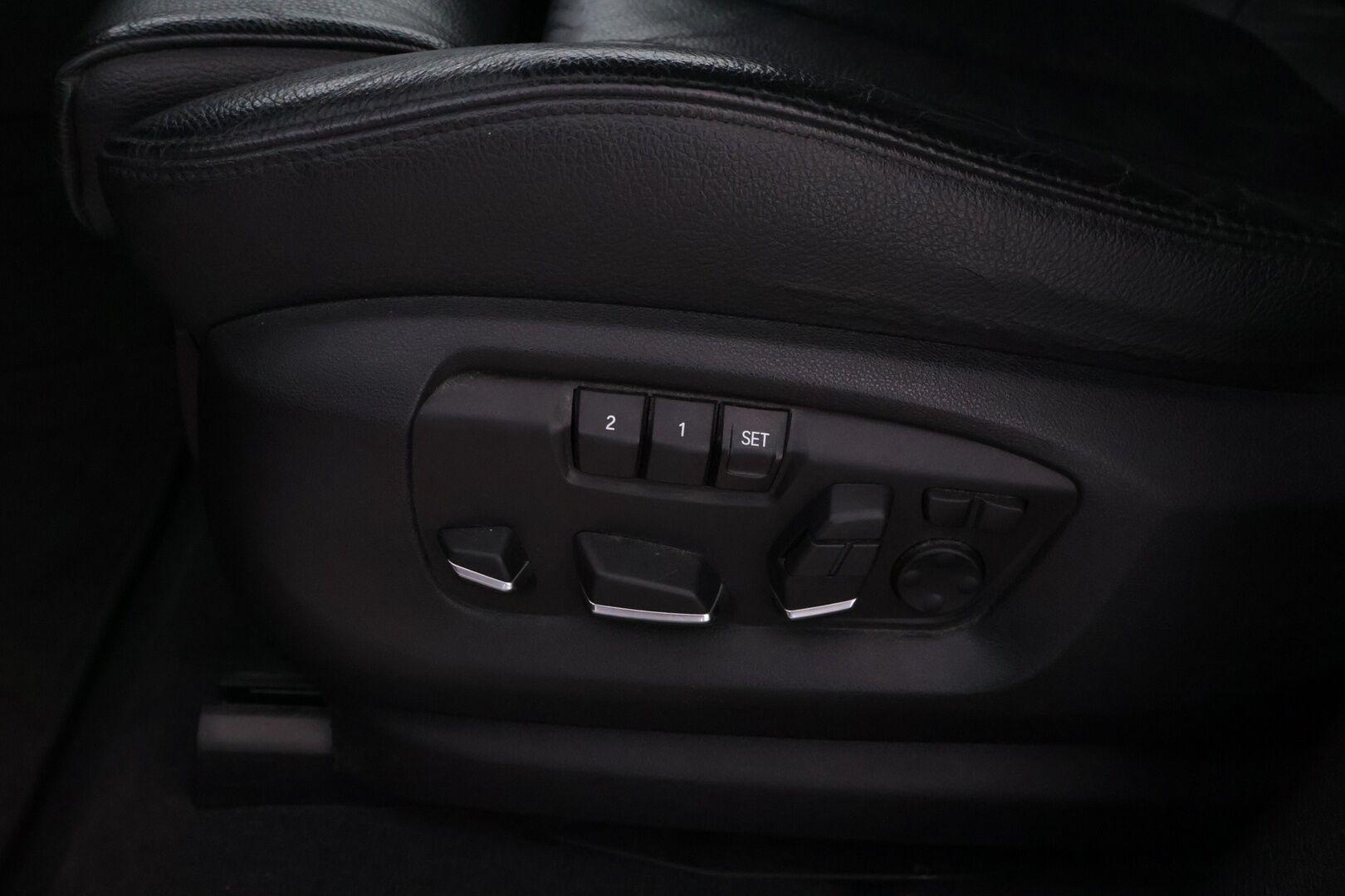 BMW X5 2016 F15 xDrive40e A M-sport YritysOutlet - Myydään vain yrityksille - *SOH 81% / Prof.Navi / Vakkari / Comfort penkit / Nahkapenkit / Keylessgo*