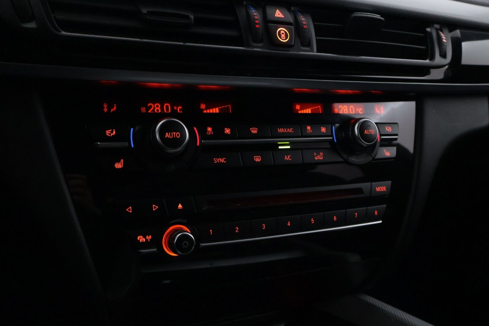 BMW X5 2016 F15 xDrive40e A M-sport YritysOutlet - Myydään vain yrityksille - *SOH 81% / Prof.Navi / Vakkari / Comfort penkit / Nahkapenkit / Keylessgo*