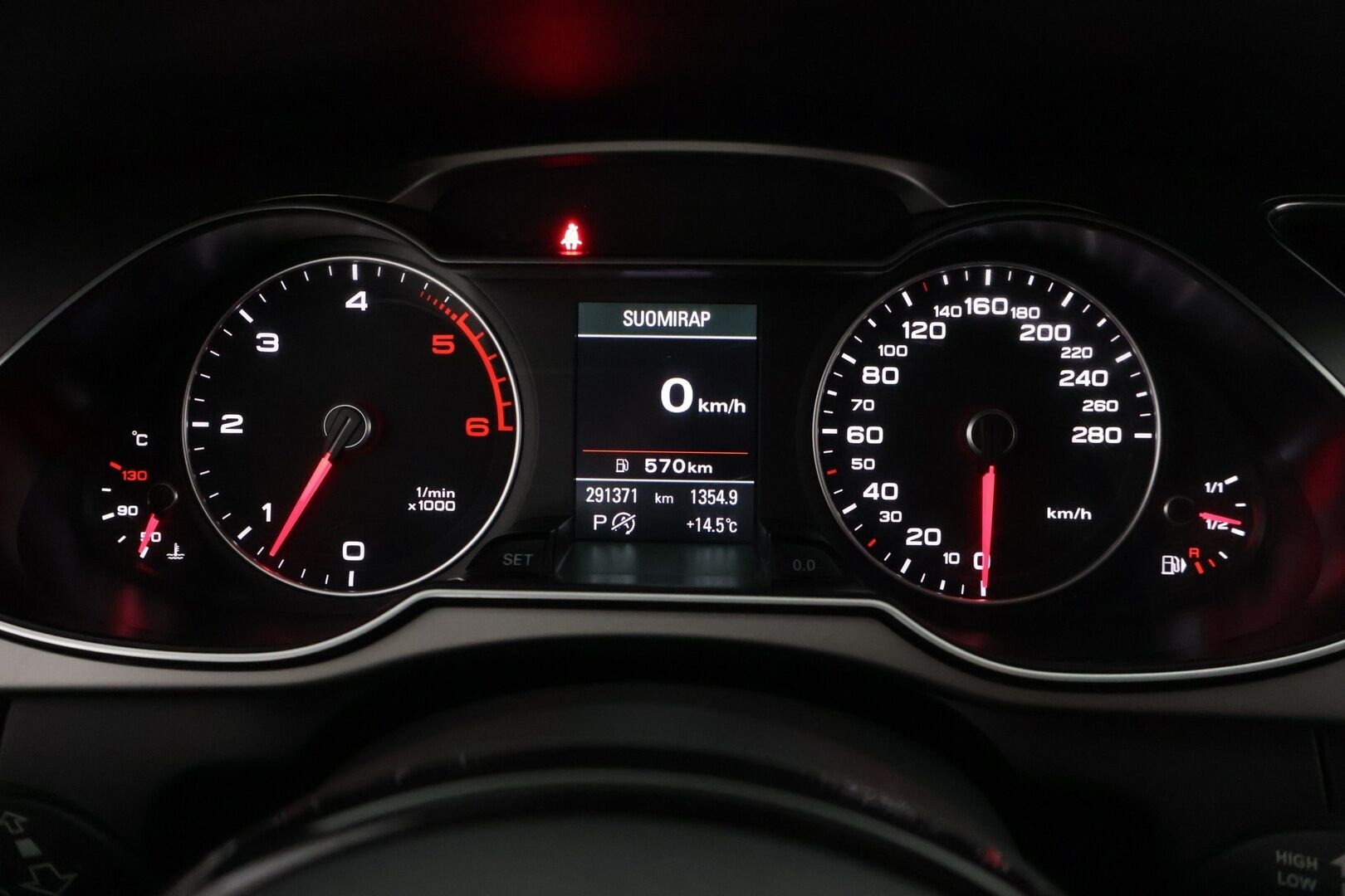Audi A4 2014 Avant Business Sport 3,0 TDI 150kW S-Line */ Vakkari / Navi / Sport-penkit / Huoltokirja / 2x renkaat /* - *MYYDÄÄN HUUTOKAUPAT.COM*