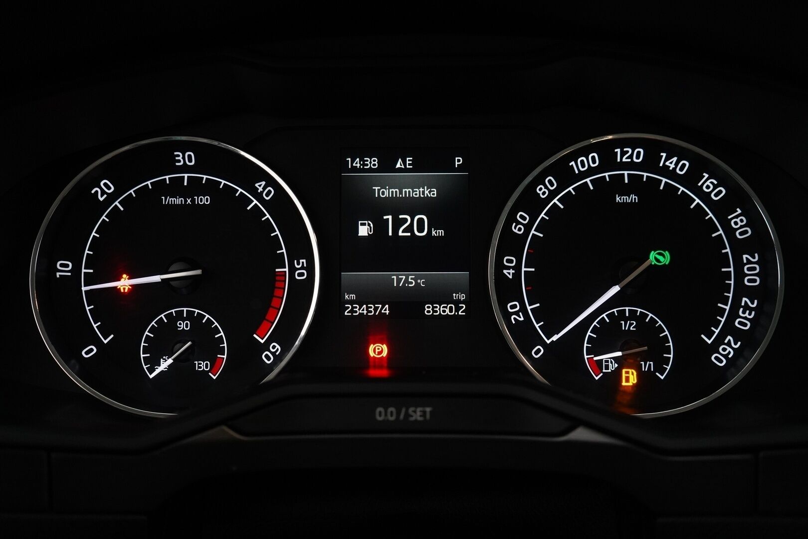 SKODA SUPERB 2018 2.0 TDI Combi 150 Style DSG Autom. *Adapt.Vakkari / Sähköluukku / Muistipenkit / Navi / Apple&Android* - *Uudella näytöllä! / Juuri tullut*