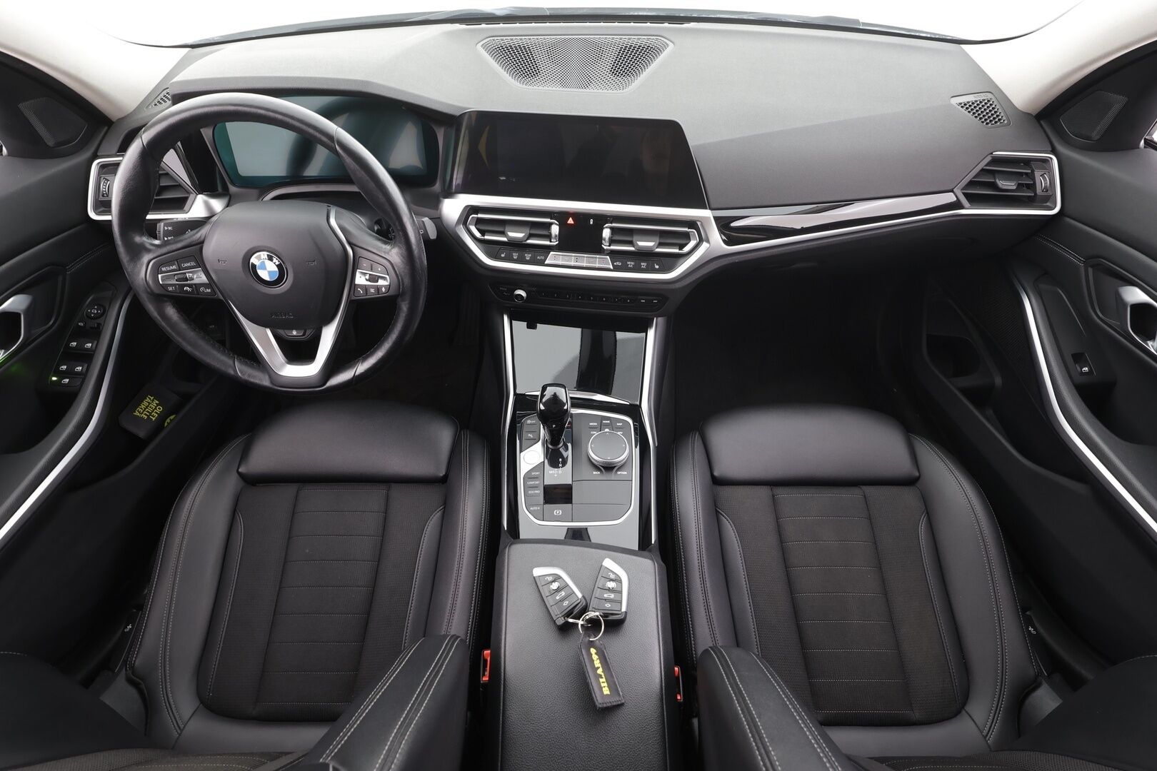 BMW 320 2022 G21 Touring 320d A xDrive Business MHEV * ACC / Sporttinahat / Hifi / LED / Comfort access / P:tutkat * - 1.Om Suomi-auto / Kahdet renkaat / Merkkihuollettu