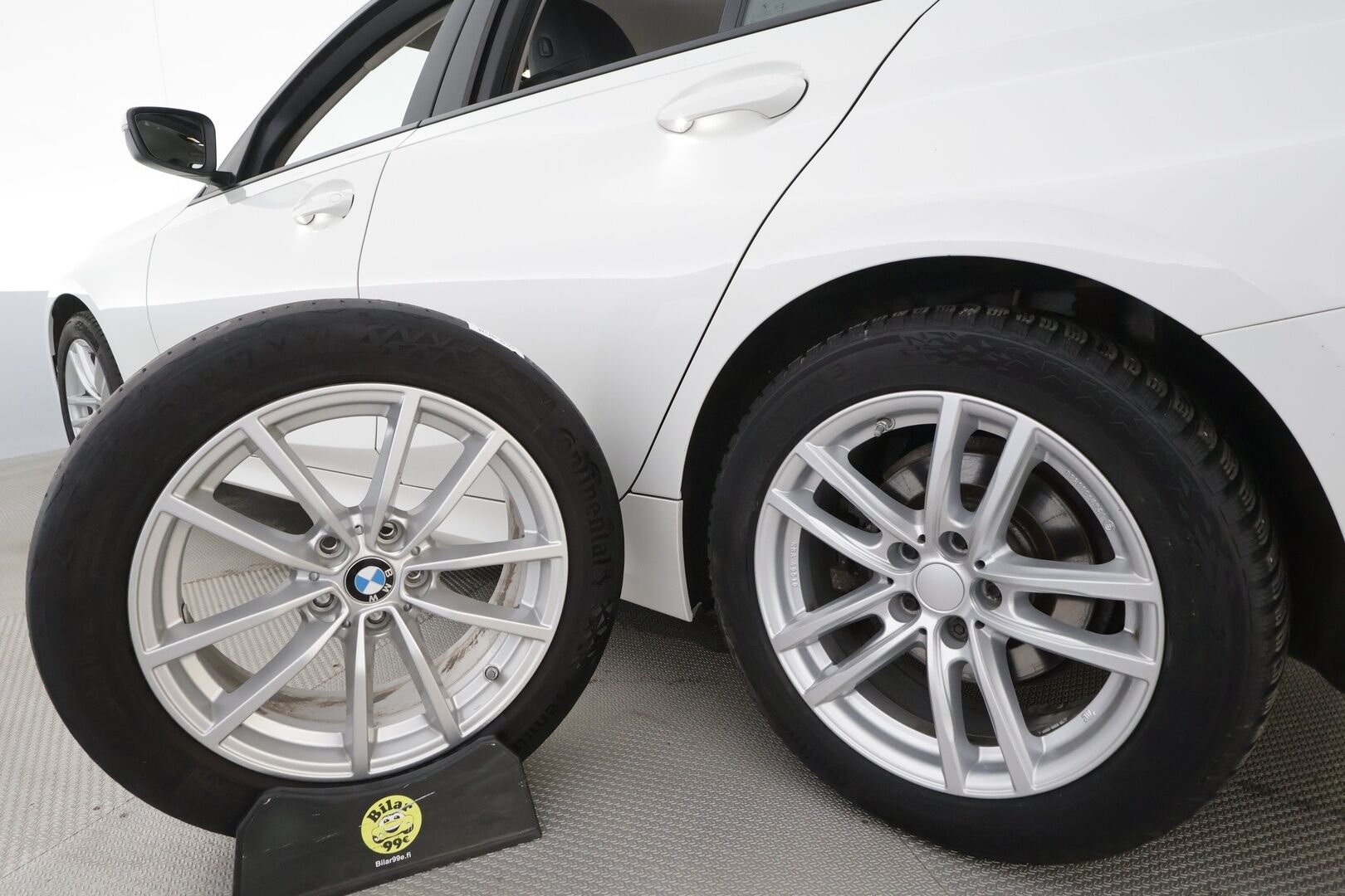 BMW 320 2022 G21 Touring 320d A xDrive Business MHEV * ACC / Sporttinahat / Hifi / LED / Comfort access / P:tutkat * - 1.Om Suomi-auto / Kahdet renkaat / Merkkihuollettu