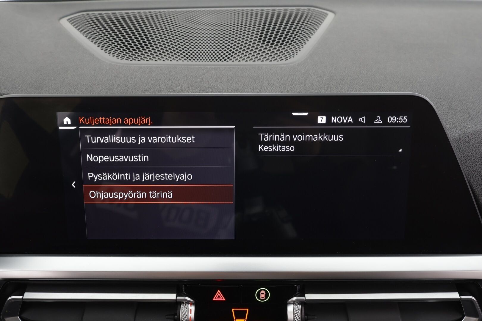 BMW 320 2022 G21 Touring 320d A xDrive Business MHEV * ACC / Sporttinahat / Hifi / LED / Comfort access / P:tutkat * - 1.Om Suomi-auto / Kahdet renkaat / Merkkihuollettu