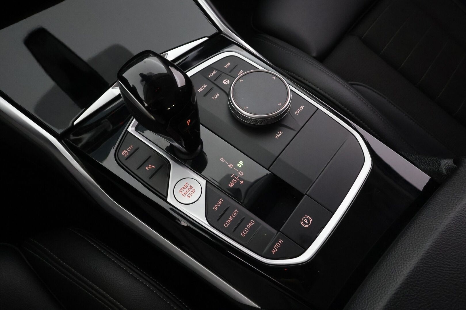 BMW 320 2022 G21 Touring 320d A xDrive Business MHEV * ACC / Sporttinahat / Hifi / LED / Comfort access / P:tutkat * - 1.Om Suomi-auto / Kahdet renkaat / Merkkihuollettu