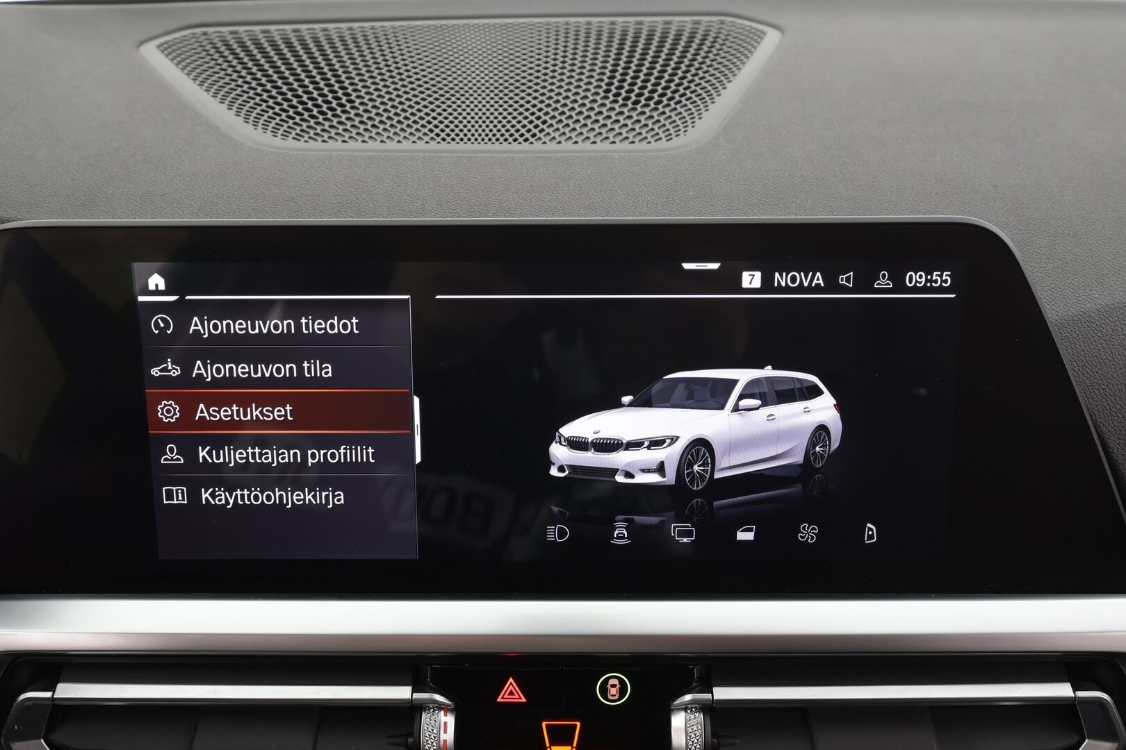 BMW 320 2022 G21 Touring 320d A xDrive Business MHEV * ACC / Sporttinahat / Hifi / LED / Comfort access / P:tutkat * - 1.Om Suomi-auto / Kahdet renkaat / Merkkihuollettu