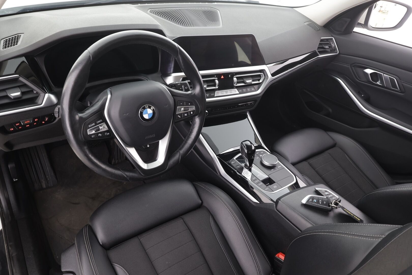 BMW 320 2022 G21 Touring 320d A xDrive Business MHEV * ACC / Sporttinahat / Hifi / LED / Comfort access / P:tutkat * - 1.Om Suomi-auto / Kahdet renkaat / Merkkihuollettu