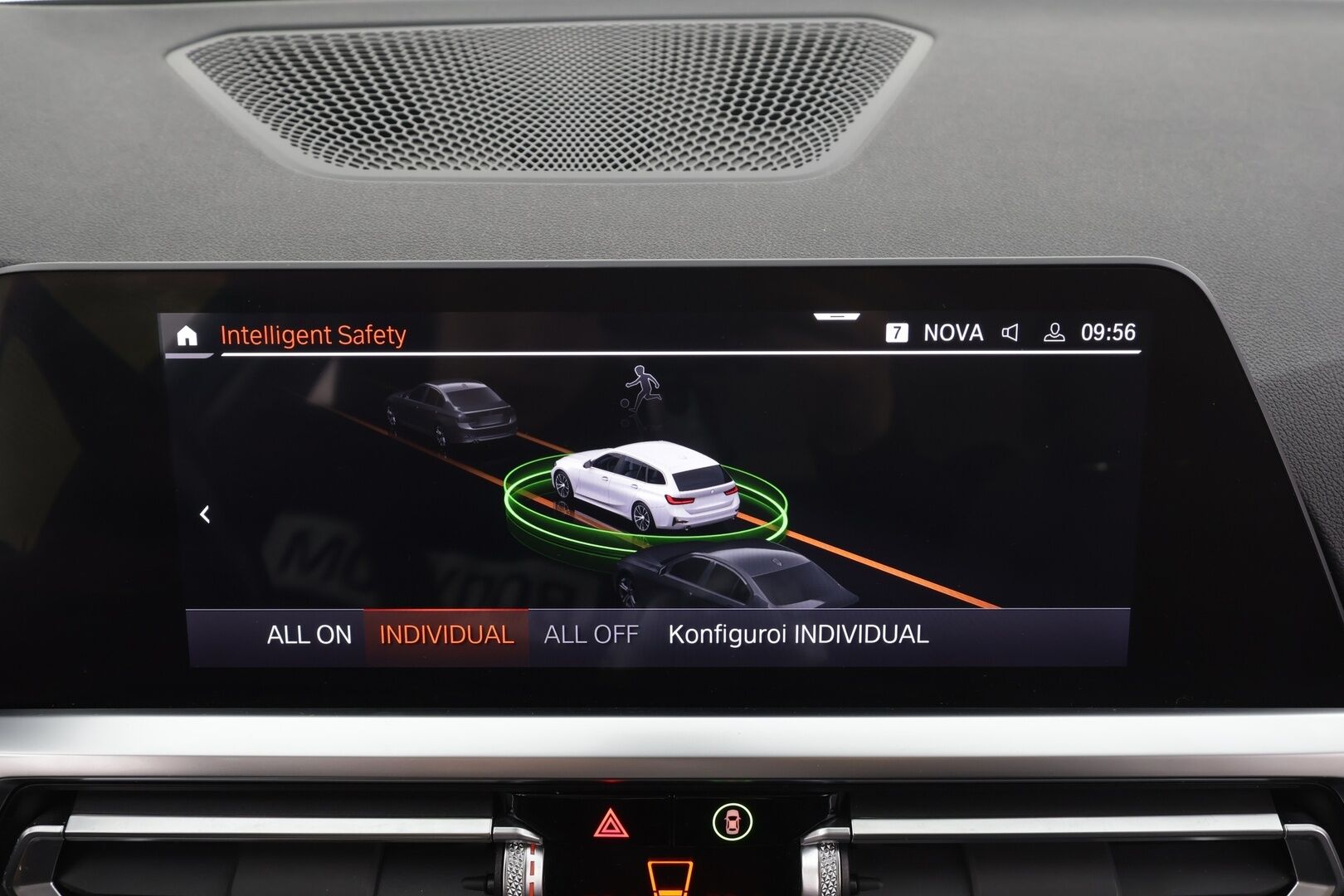 BMW 320 2022 G21 Touring 320d A xDrive Business MHEV * ACC / Sporttinahat / Hifi / LED / Comfort access / P:tutkat * - 1.Om Suomi-auto / Kahdet renkaat / Merkkihuollettu