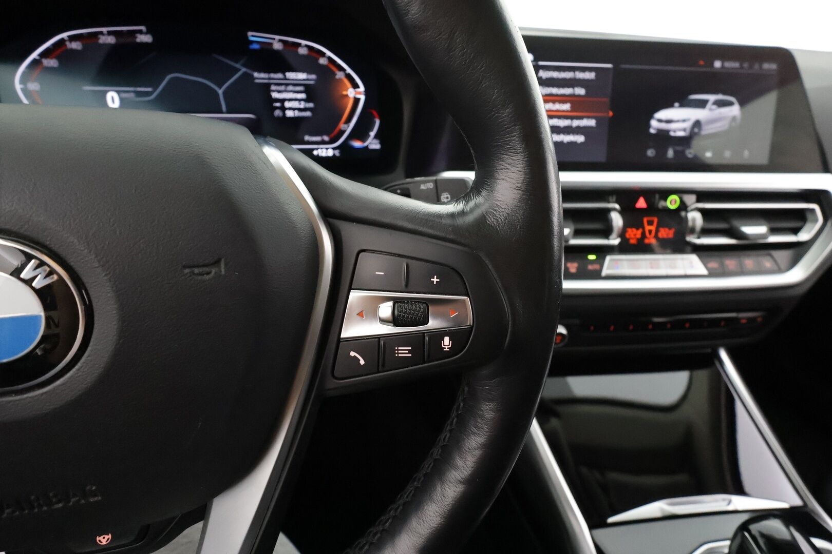 BMW 320 2022 G21 Touring 320d A xDrive Business MHEV * ACC / Sporttinahat / Hifi / LED / Comfort access / P:tutkat * - 1.Om Suomi-auto / Kahdet renkaat / Merkkihuollettu