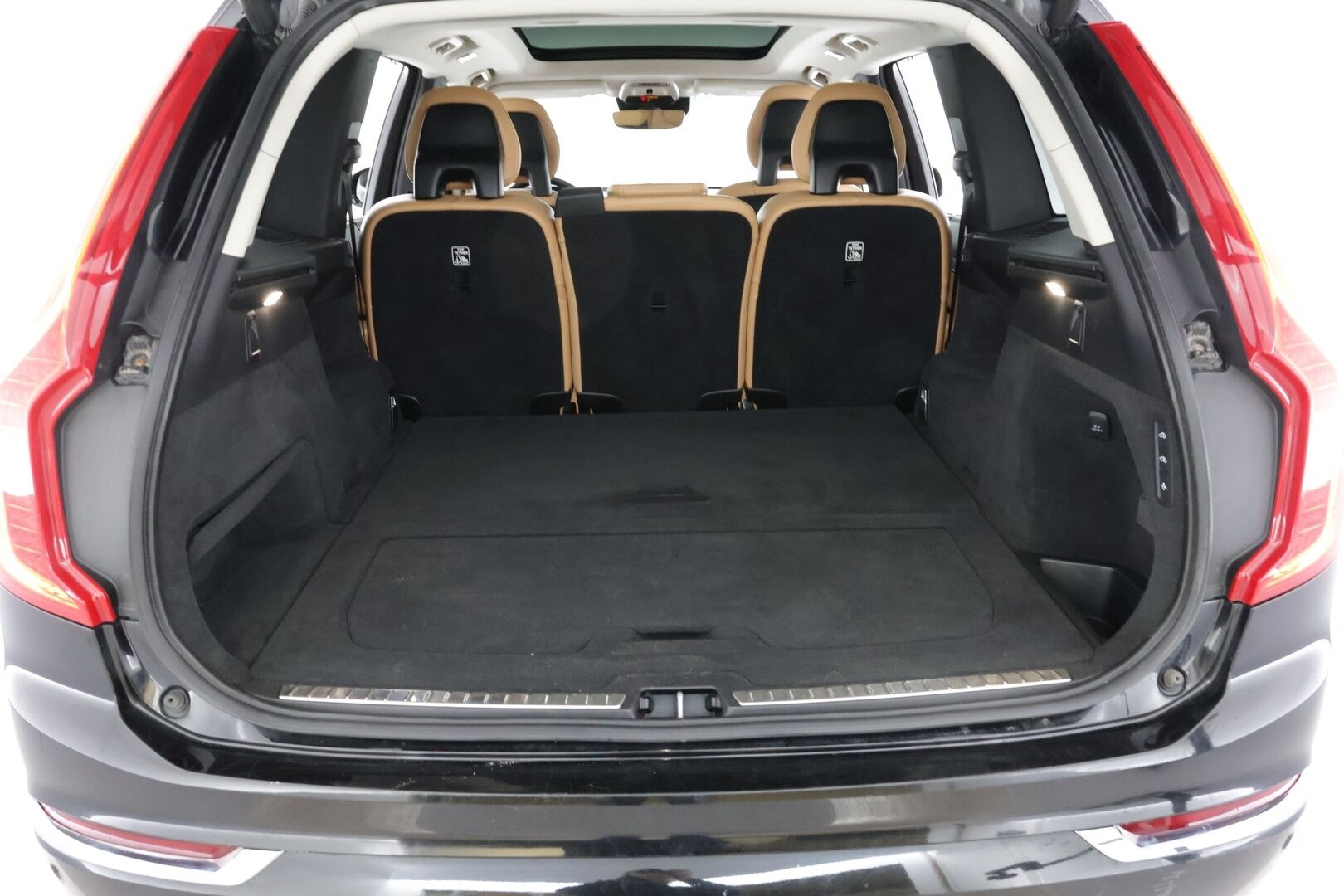 Volvo XC90 2016 D5 AWD Inscription Aut * ACC / Webasto / B&W / 360°-kamera / Panorama / HUD / Ilmastoidut muistinahat / Vetokoukku * - Ilma-alusta / Keyless / BLISS - HULLUT AVAJAISHULINAT KORKOTARJOUS 3,29 %