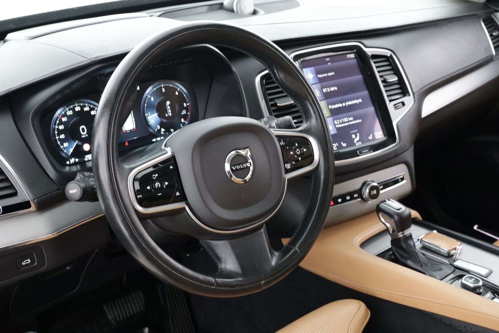 Volvo XC90 2016 D5 AWD Inscription Aut *Webasto / Panorama / HUD / Blis / B&W / Keyless / Ilmastoidut muistinahat*