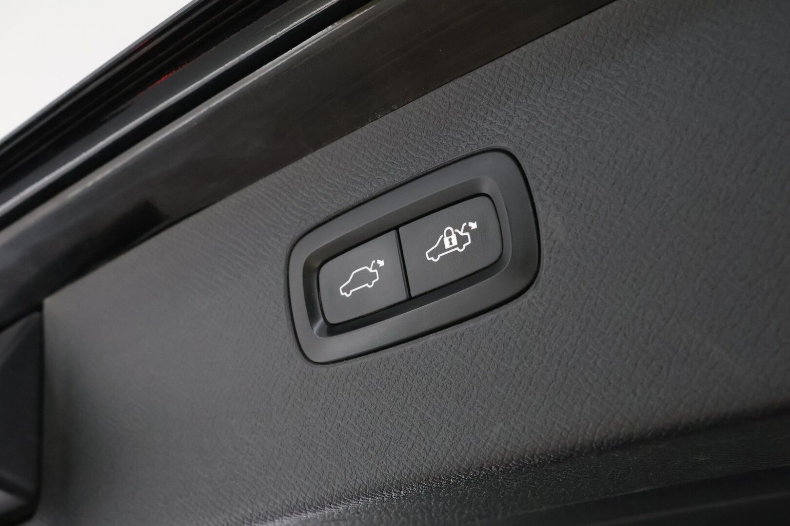 Volvo XC90 2016 D5 AWD Inscription Aut *Webasto / Panorama / HUD / Blis / B&W / Keyless / Ilmastoidut muistinahat*