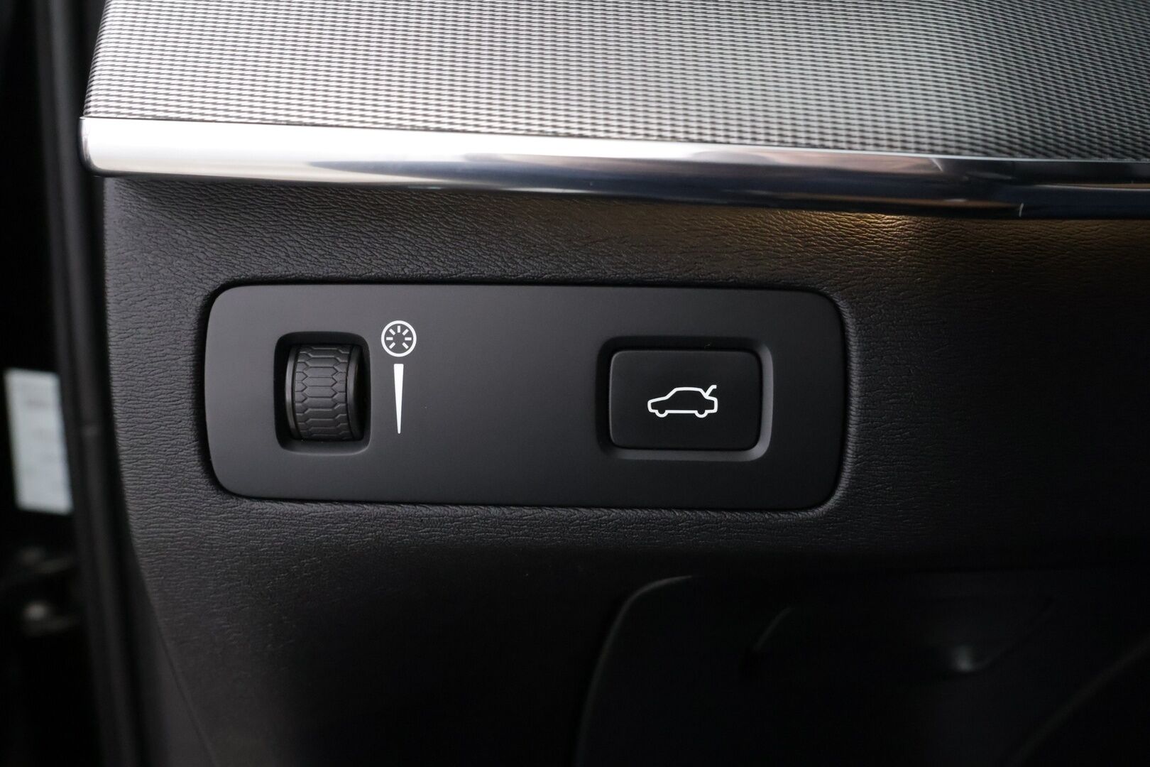 Volvo XC90 2016 D5 AWD Inscription Aut *Webasto / Panorama / HUD / Blis / B&W / Keyless / Ilmastoidut muistinahat*