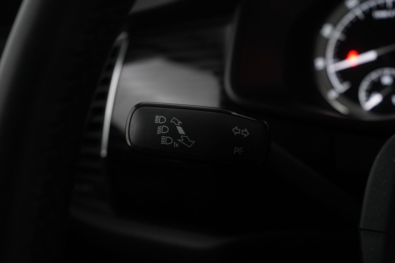 SKODA KODIAQ 2018 2.0 TSI 4x4 Style DSG aut. *ACC / Kamera / Koukku / Webasto* - Juuri huollettu / Kahdet renkaat ja vanteet 