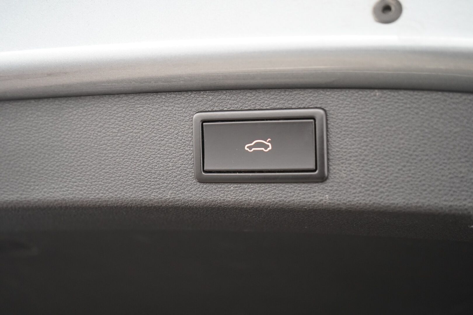 SKODA KODIAQ 2018 2.0 TSI 4x4 Style DSG aut. *ACC / Kamera / Koukku / Webasto* - Juuri huollettu / Kahdet renkaat ja vanteet 