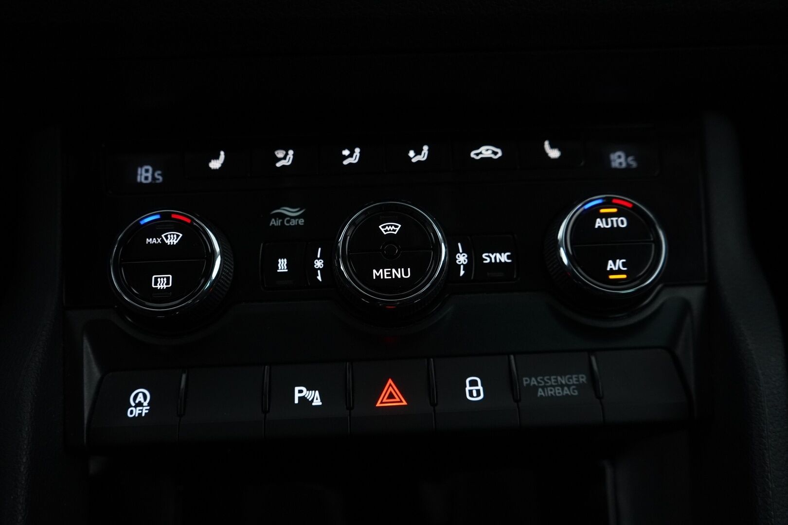 SKODA KODIAQ 2018 2.0 TSI 4x4 Style DSG aut. *ACC / Kamera / Koukku / Webasto* - Juuri huollettu / Kahdet renkaat ja vanteet 