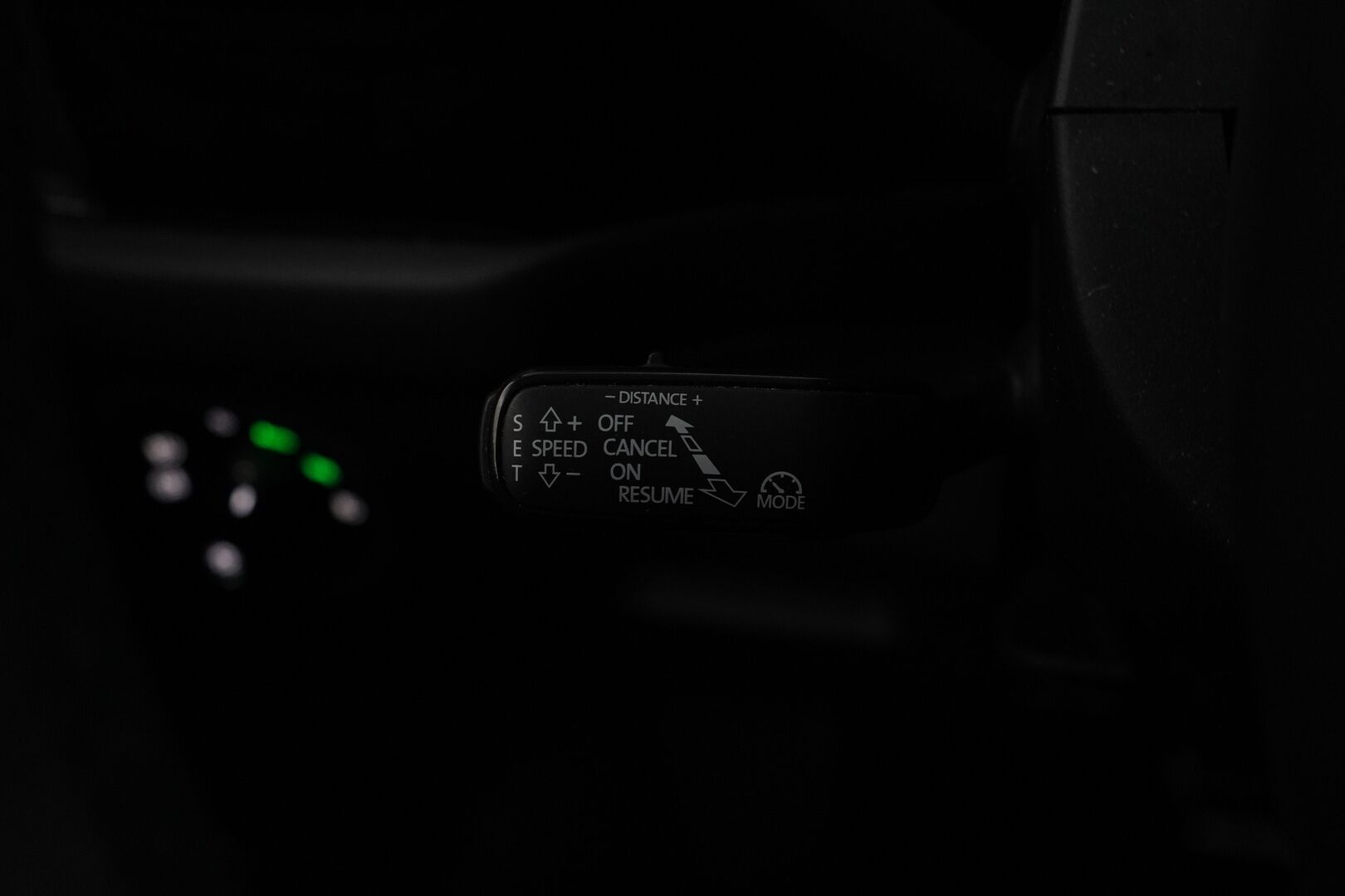 SKODA KODIAQ 2018 2.0 TSI 4x4 Style DSG aut. *ACC / Kamera / Koukku / Webasto* - Juuri huollettu / Kahdet renkaat ja vanteet 