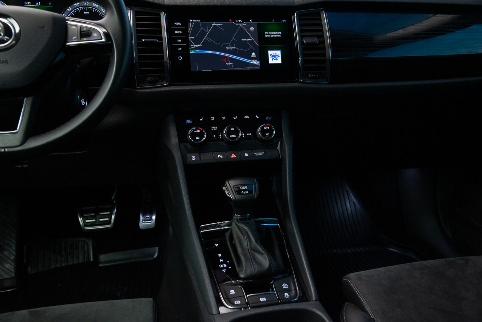 SKODA KODIAQ 2018 2.0 TSI 4x4 Style DSG aut. *ACC / Kamera / Koukku / Webasto* - Tulossa myyntiin! / Juuri huollettu / Kahdet renkaat ja vanteet 