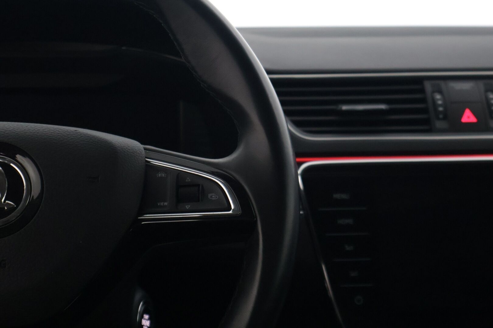 SKODA SUPERB 2020 1,4 TSI PHEV Style iV DSG Autom. *ACC / Matrix-ajovalot / Muistipenkki / P-kamera * - *Hyvin huollettu / Kahdet renkaat alumiinivanteilla * - HULLUT AVAJAISHULINAT KORKOTARJOUS 3,29 %