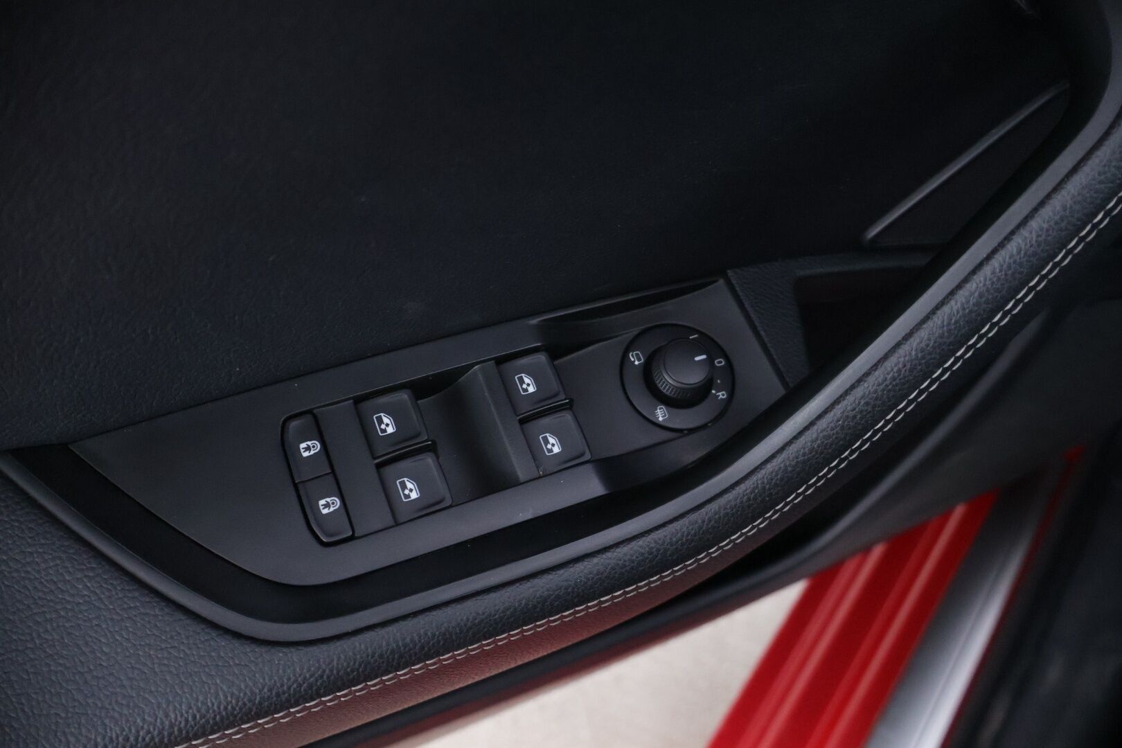 SKODA SUPERB 2020 1,4 TSI PHEV Style iV DSG Autom. *ACC / Matrix-ajovalot / Muistipenkki / P-kamera * - *Hyvin huollettu / Kahdet renkaat alumiinivanteilla *