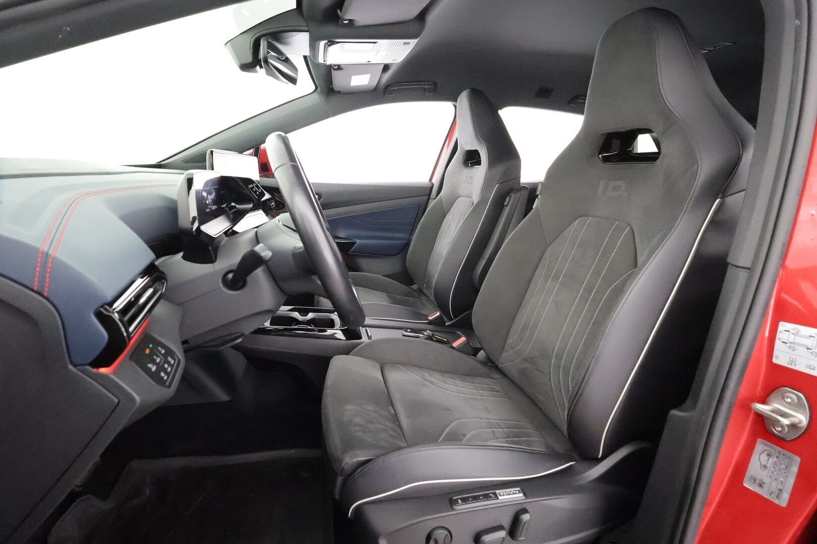 Volkswagen ID.4 2022 GTX Dual Motor AWD Business Max * ILP / ACC / Matrix / 360 / Hierovat Sportpenkit / Navi / Kaistavahti / Keyless * - 1-om Suomi-auto / Akku kuntotarkastettu / 2x Latauskaapelit / Kahdet renkaat aluvanteilla