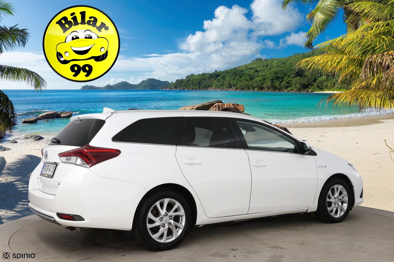 Toyota Auris 2017 Touring Sports 1,8 Hybrid Active / Vakkari / P. Kamera / Lohkolämmitin / 2x renkaat - kahdet hyväkuntoiset renkaat vanteineen! 