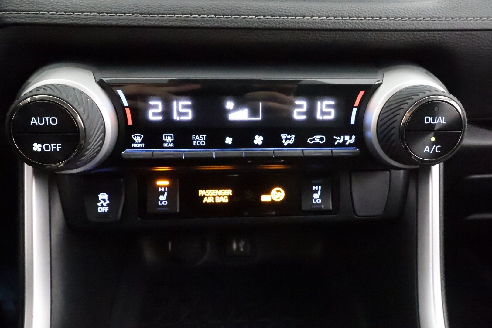 Toyota RAV4 2019 2,5 Hybrid AWD-i Active * ACC / P.kamera / LED / KeylessGo / Sähköluukku * - Kahdet renkaat aluvanteilla - HULLUT JOULUT KORKOTARJOUS 2,49% 