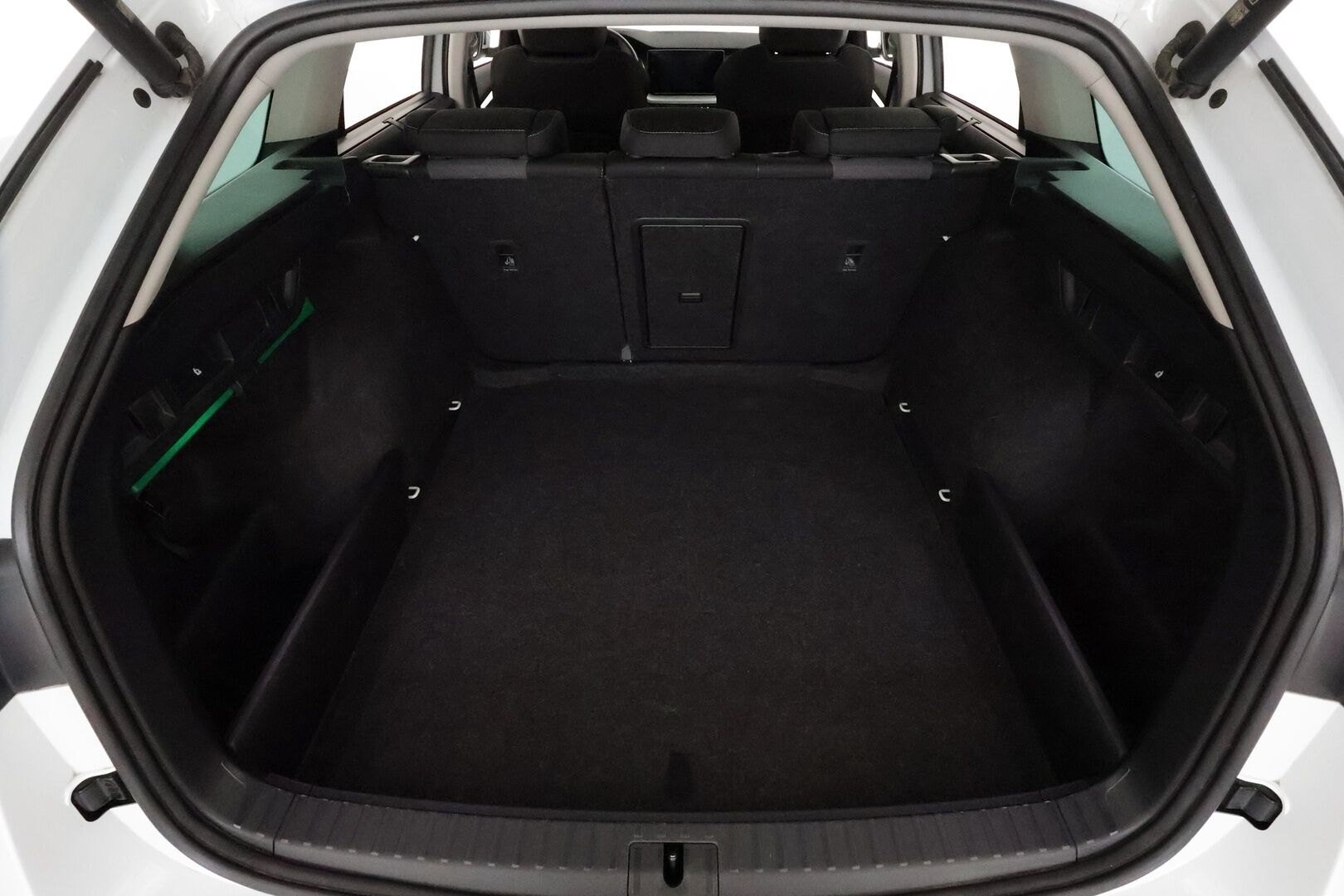 Skoda Octavia 2022 Combi 1.5 TSI Style eTEC DSG **Panorama / Webasto / Adapt.Vakkari / Matrix-LED / P.kamera / Navi / Kaistavahti** - 1-om Suomi-auto / Kahdet Renkaat / Merkkihuollettu!