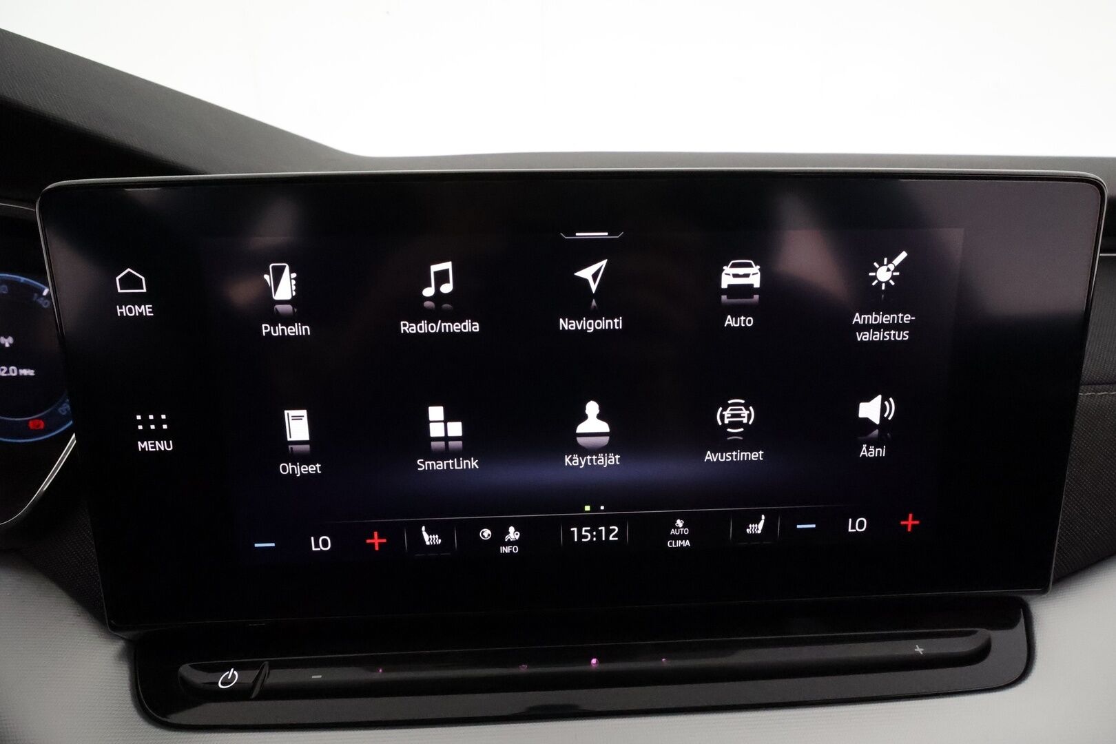Skoda Octavia 2022 Combi 1.5 TSI Style eTEC DSG **Panorama / Webasto / Adapt.Vakkari / Matrix-LED / P.kamera / Navi / Kaistavahti** - 1-om Suomi-auto / Kahdet Renkaat / Merkkihuollettu!