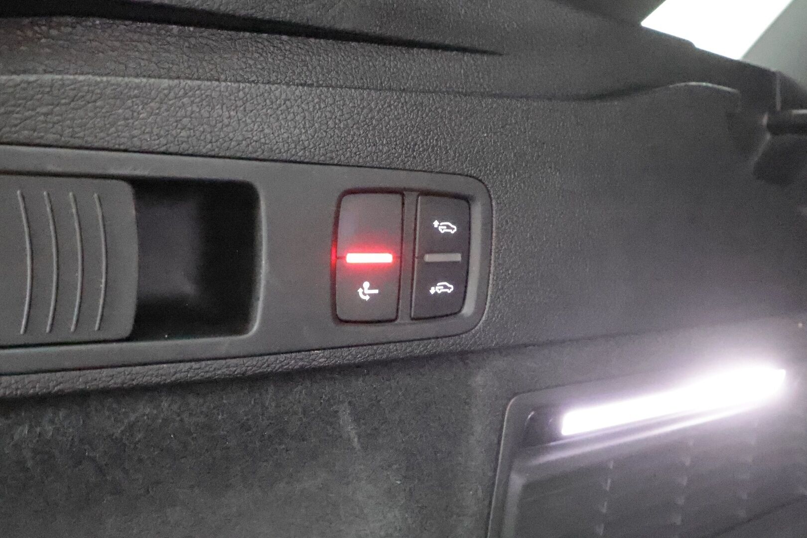 Audi Q5 2022 Advanced 50 TFSI e 220 kW quattro S tronic Electrified Edition * ACC / P.kamera / LED / Ilma-alusta / Koukku * - 1.Om Suomi-auto / Kahdet renkaat aluvanteilla