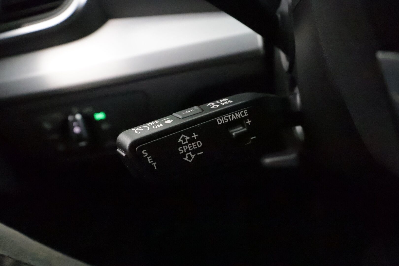 Audi Q5 2022 Advanced 50 TFSI e 220 kW quattro S tronic Electrified Edition * ACC / P.kamera / LED / Ilma-alusta / Koukku * - 1.Om Suomi-auto / Kahdet renkaat aluvanteilla