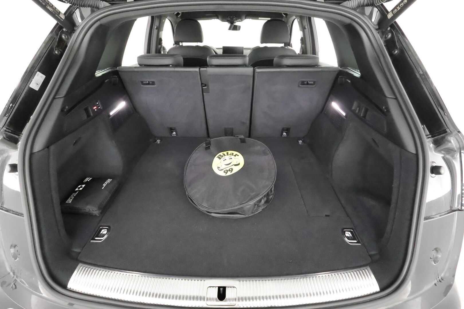 Audi Q5 2022 Advanced 50 TFSI e 220 kW quattro S tronic Electrified Edition * ACC / P.kamera / LED / Ilma-alusta / Koukku * - 1.Om Suomi-auto / Kahdet renkaat aluvanteilla