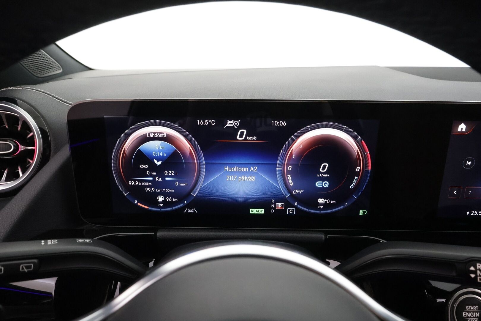 Mercedes-Benz GLA 2022 250 e A Business EQ Power * Panorama / Distronic / Widescreen / P.Kamera / Multibeam / Sportnahat Muistilla * - 1-om Suomi-auto / Akku kuntotarkastettu SoH 97% / 2x Latauskaapelit / Kahdet renkaat aluvanteila