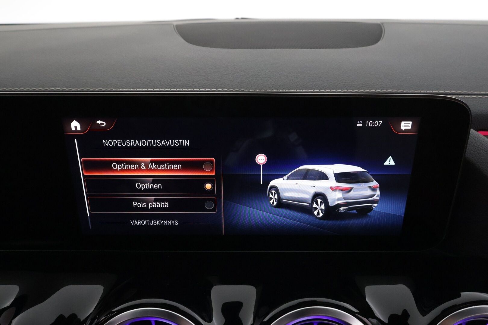 Mercedes-Benz GLA 2022 250 e A Business EQ Power * Panorama / Distronic / Widescreen / P.Kamera / Multibeam / Sportnahat Muistilla * - 1-om Suomi-auto / Akku kuntotarkastettu SoH 97% / 2x Latauskaapelit / Kahdet renkaat aluvanteila