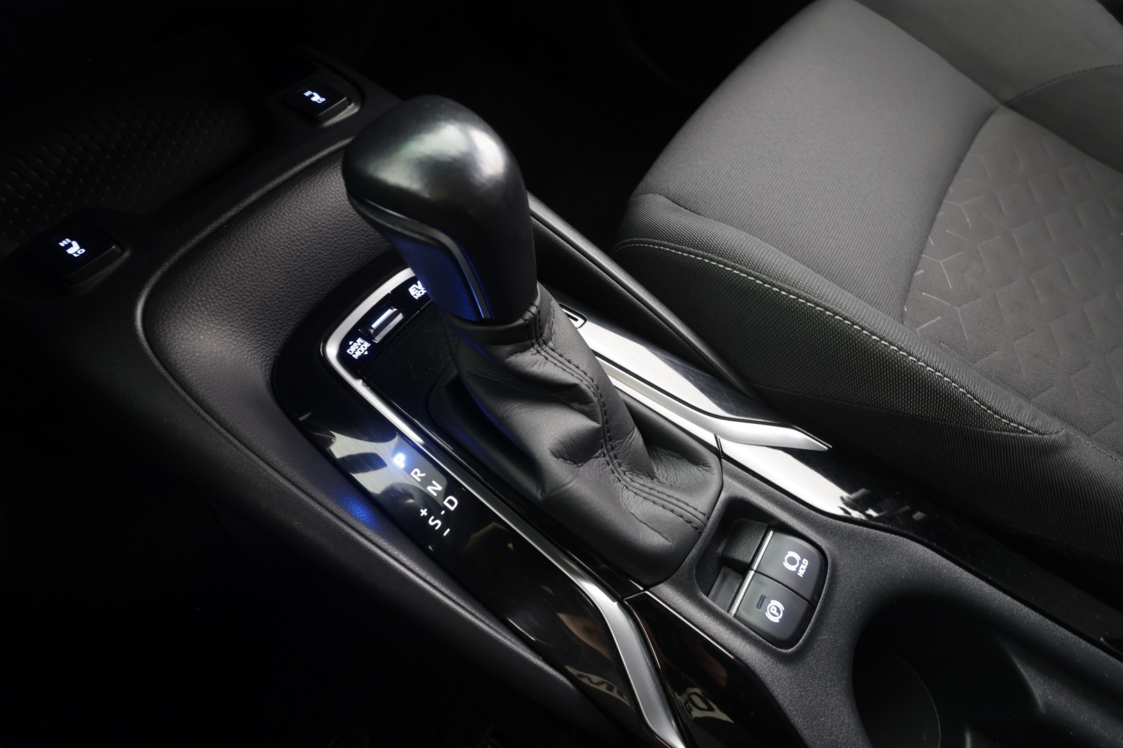 Toyota Corolla 2021 Touring Sports 2,0 Hybrid Active Edition - | ACC | LED | P.kamera | Navi | Apple & Android | Lohko+sisälämmitin | Lämm. ratti | Merkkihuollettu | 