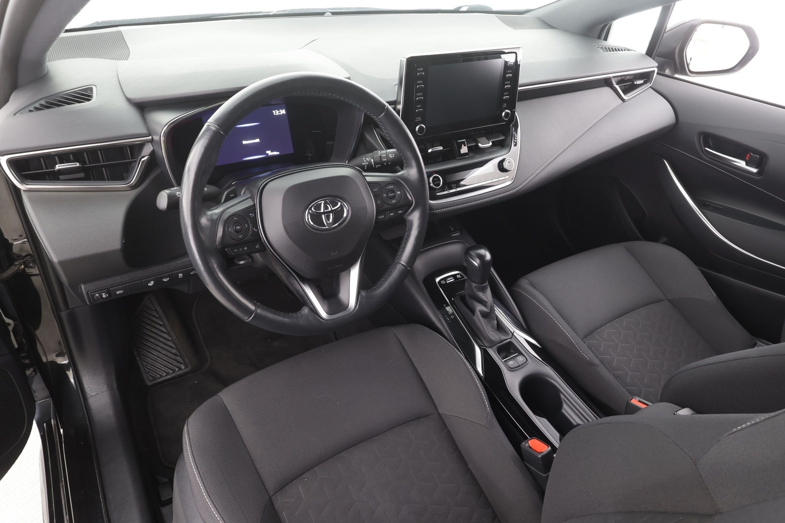 Toyota Corolla 2021 Touring Sports 2,0 Hybrid Active Edition - | ACC | LED | P.kamera | Navi | Apple & Android | Lohko+sisälämmitin | Lämm. ratti | Merkkihuollettu | 