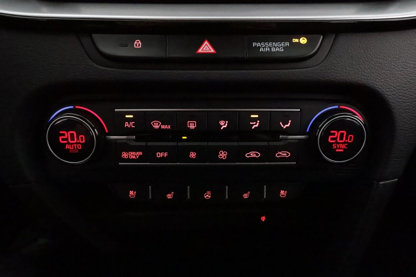 Kia Ceed 2022 1,6 GDI Plug-In Hybrid Business Premium SW DCT *ACC / Kamera / LED-valot / Ilmastoitu Muistipenkki* - Suomi-auto / Molemmat Latauskaapelit / Kahdet Kian alumiinivanteet