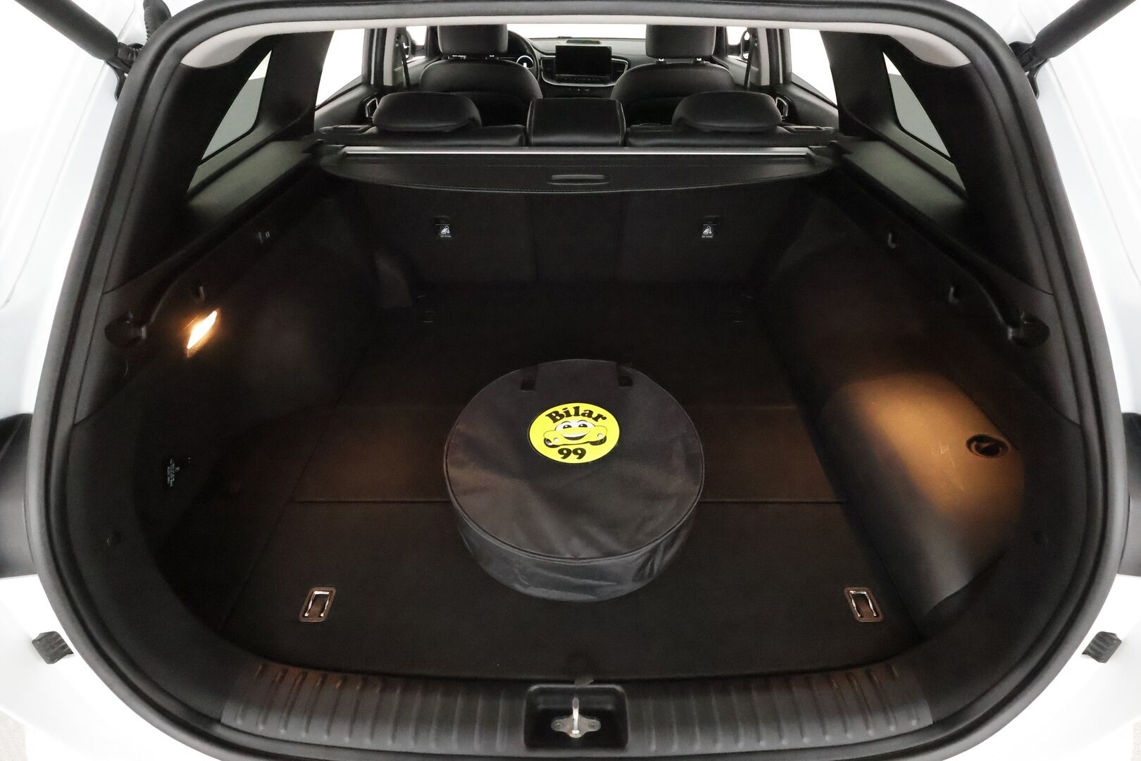 Kia Ceed 2022 1,6 GDI Plug-In Hybrid Business Premium SW DCT *ACC / Kamera / LED-valot / Ilmastoitu Muistipenkki* - Suomi-auto / Molemmat Latauskaapelit / Kahdet Kian alumiinivanteet