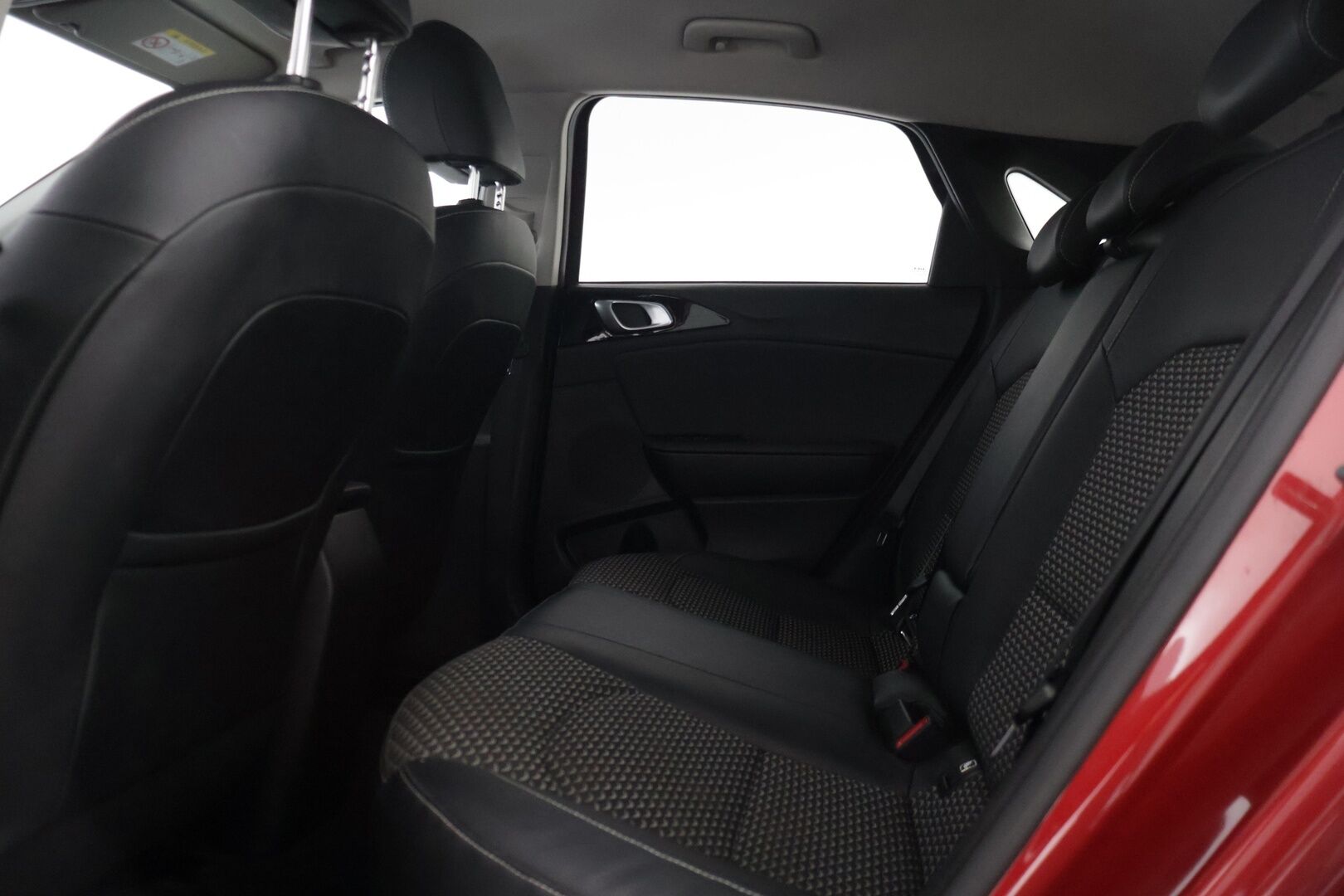 Kia Ceed 2022 1,0 T-GDI 120hv EX * 1-om. Suomiauto / Lohko+sisälämmitin / Kamera / Lämm. tuulilasi / Kaistavahti / Ratinlämmitin * - Facelift-malli & tehokkaammalla moottorilla! / App connect / Aut. Ilmastointi / 2x renkaat aluvanteilla - HULLUT AVAJAISHULINAT KORKOTARJOUS 3,29 %