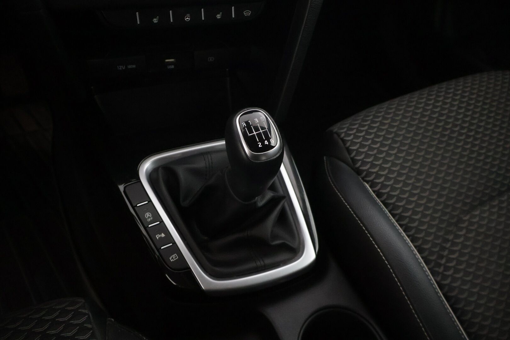 Kia Ceed 2022 1,0 T-GDI 120hv EX * 1-om. Suomiauto / Lohko+sisälämmitin / Kamera / Lämm. tuulilasi / Kaistavahti / Ratinlämmitin * - Facelift-malli & tehokkaammalla moottorilla! / App connect / Aut. Ilmastointi / 2x renkaat aluvanteilla - HULLUT AVAJAISHULINAT KORKOTARJOUS 3,29 %