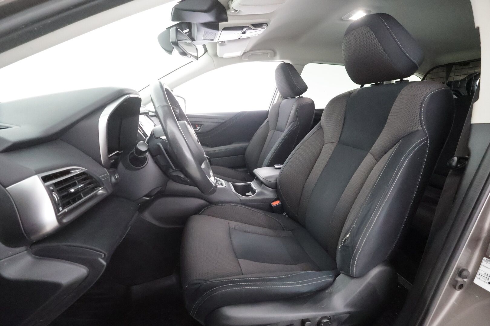 Subaru Outback 2021 2,5i Adventure CVT - | ACC | Koukku | P.Kamera | Sähköpenkit | Ratinlämmitys | Apple&Android | 1.Om Suomi-auto | Merkkihuollettu |