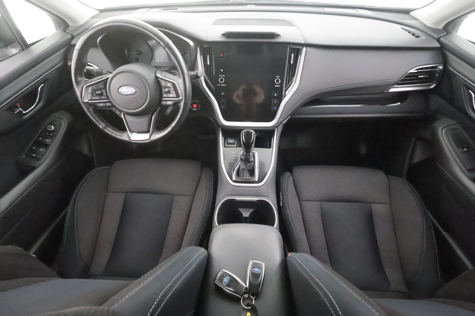 Subaru Outback 2021 2,5i Adventure CVT - | ACC | Koukku | P.Kamera | Sähköpenkit | Ratinlämmitys | Apple&Android | 1.Om Suomi-auto | Merkkihuollettu |