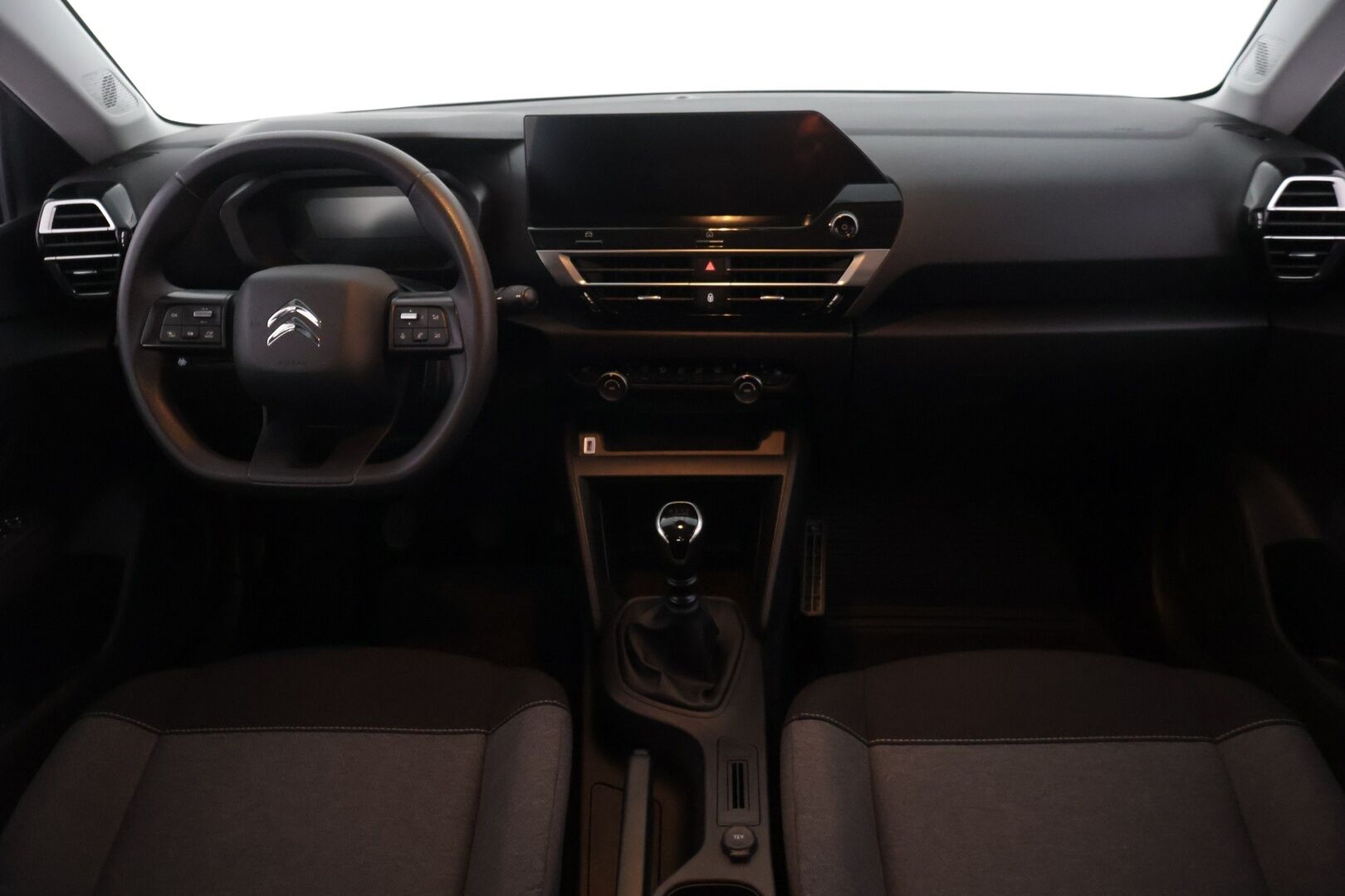 Citroen C4 2021 PureTech 100 Live Pack - * Lohko + sisälämmitin | Vakionopeudensäädin | Bluetooth | Navi | 2x Renkaat * 